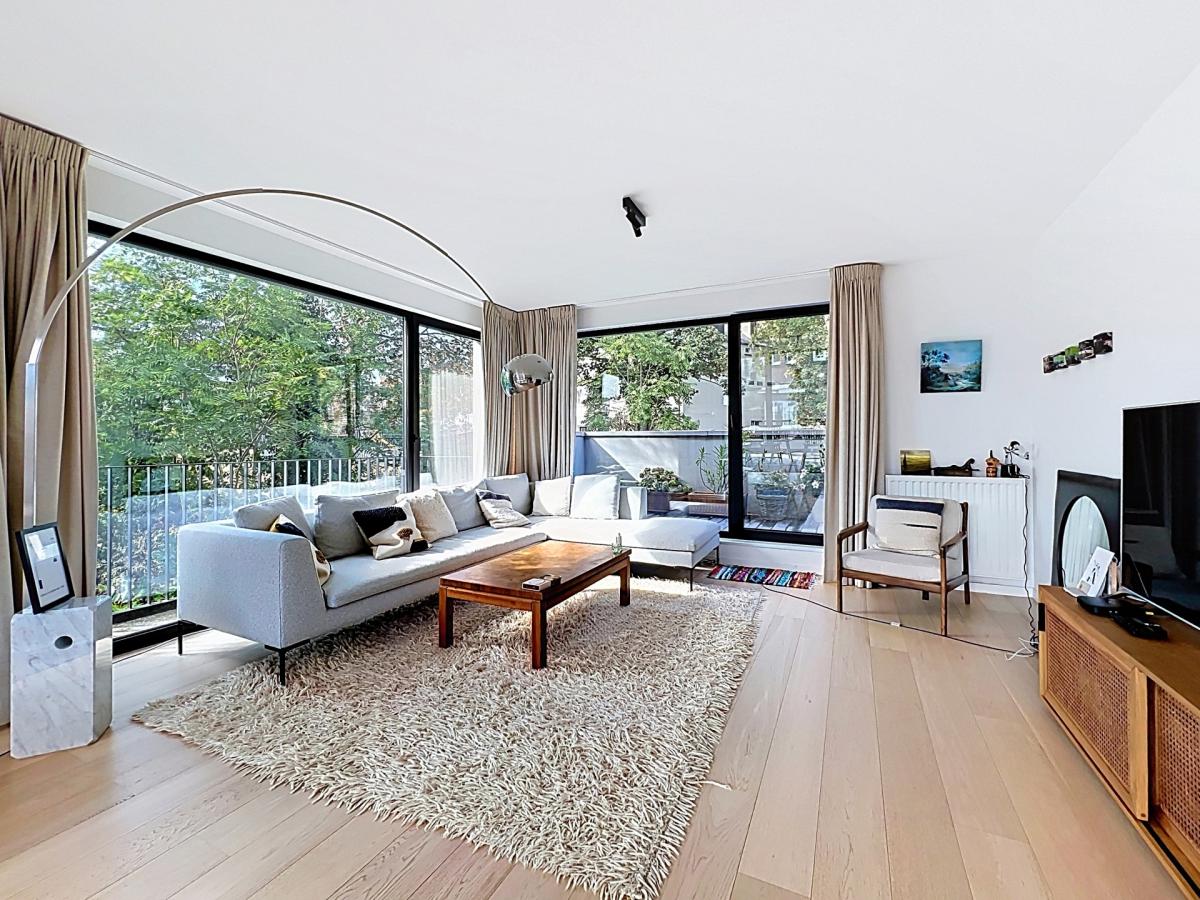 Maison communale d’Uccle : Appartement. 2ch + 3terr. + park.