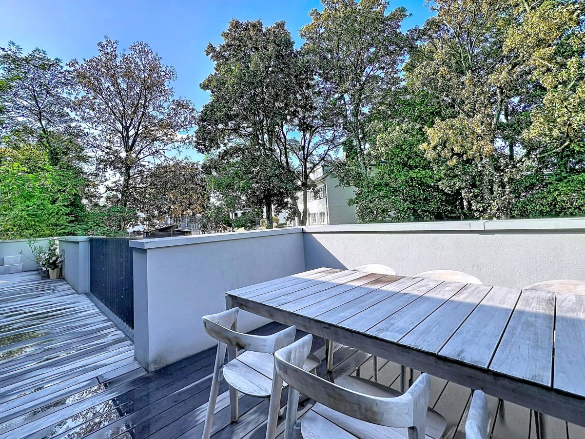 Maison communale d’Uccle : Appartement. 2ch + 3terr. + park.