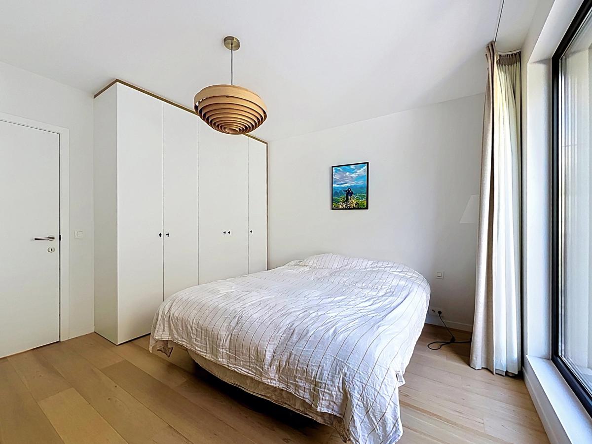 Maison communale d’Uccle : Appartement. 2ch + 3terr. + park.