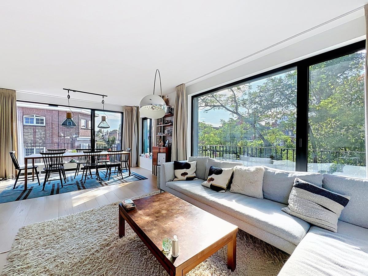 Maison communale d’Uccle : Appartement. 2ch + 3terr. + park.