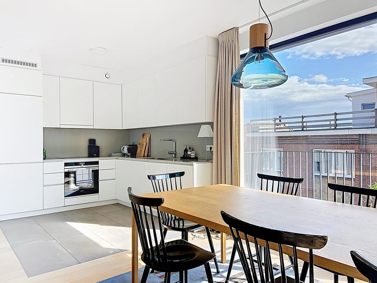Maison communale d’Uccle : Appartement. 2ch + 3terr. + park.