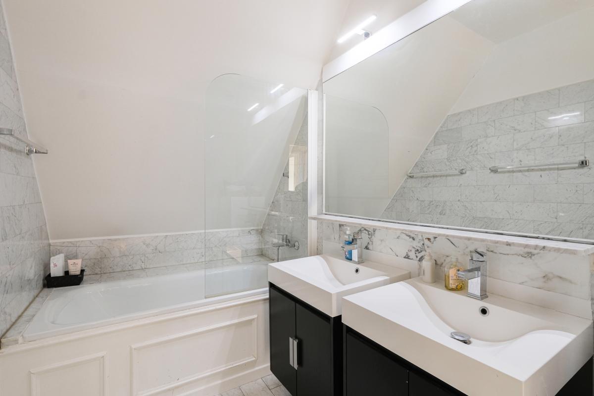 De fré-Wolvendael, penthouse 165m² 3 ch + 8 terrasses 
