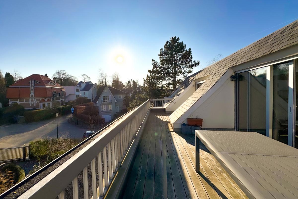 De fré-Wolvendael, penthouse 165m² 3 ch + 8 terrasses 