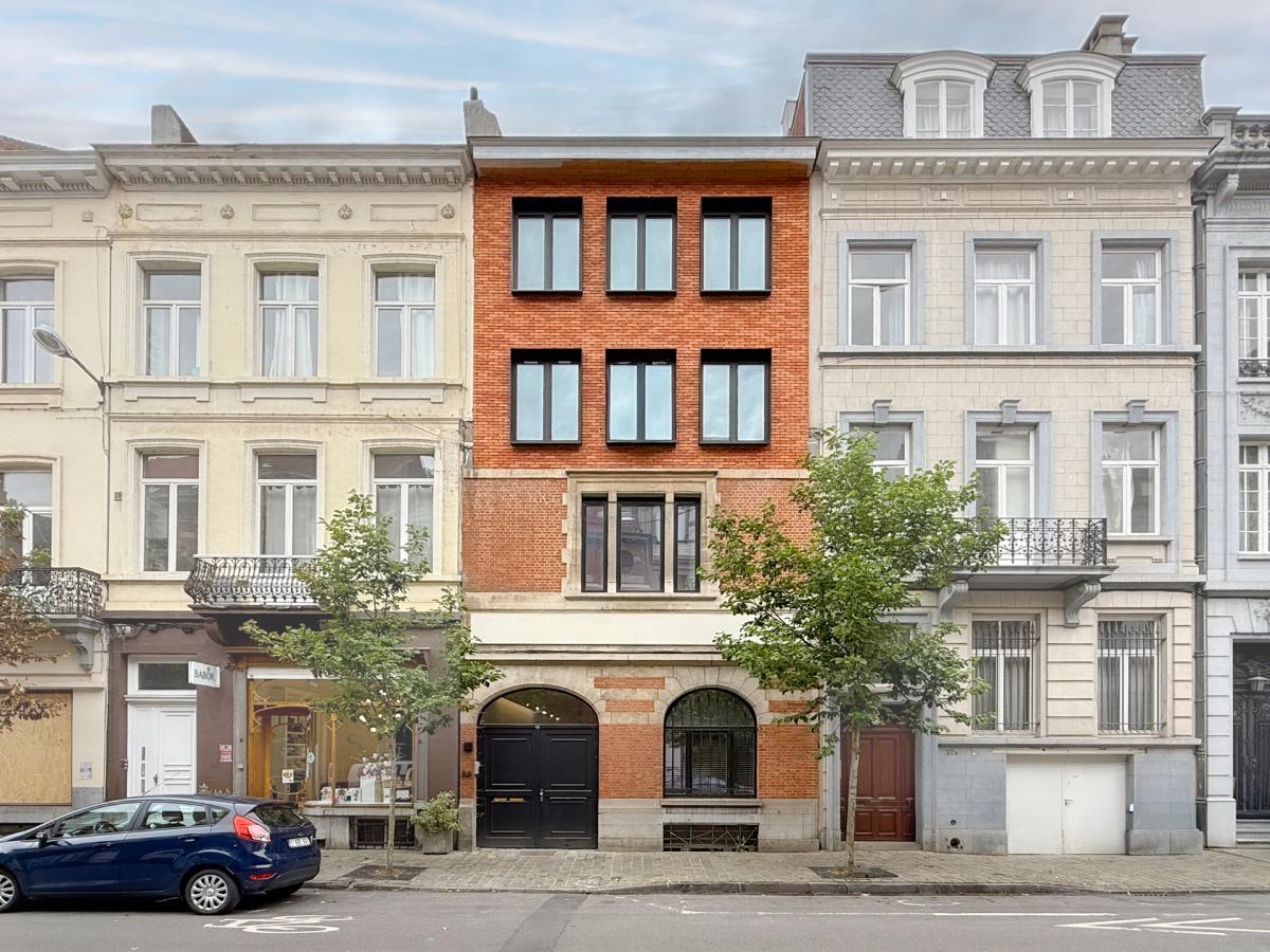 Chatelain/Tenbosch - Lumineux triplex de ± 185 m² + terrasse