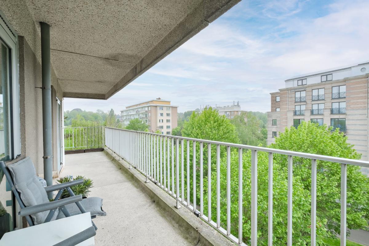 Lycée Français  - Appartement lumineux, terrasse et garage