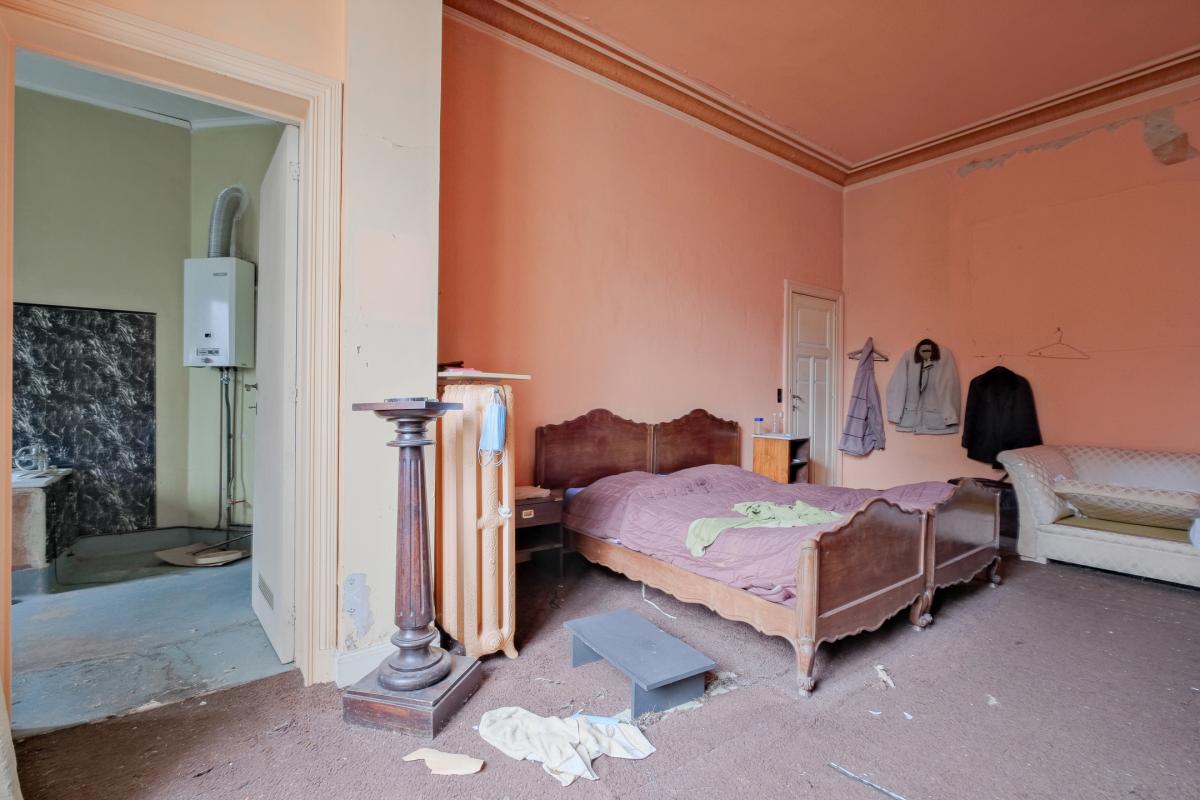 Pl. Brugmann - Maison bourgeoise de ± 580 m² bruts & jardin 