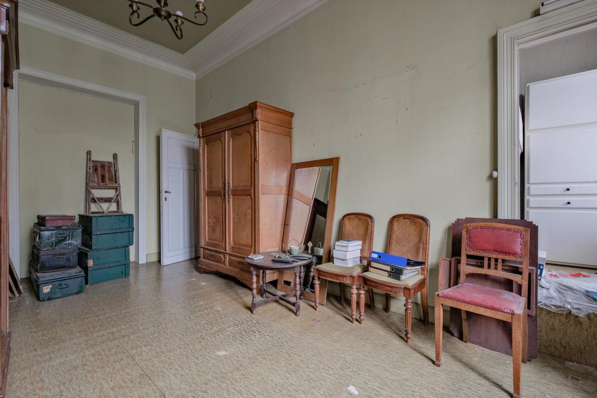 Pl. Brugmann - Maison bourgeoise de ± 580 m² bruts & jardin 