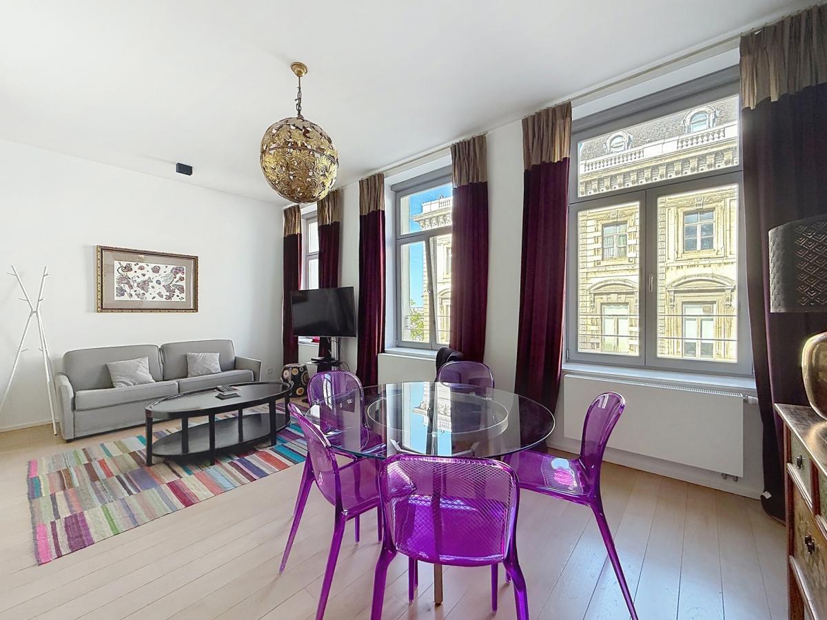 Royale / Congrès : Bel appartement meublé