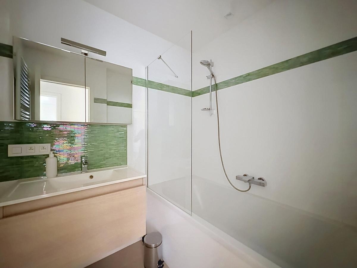 Royale / Congrès : Bel appartement meublé