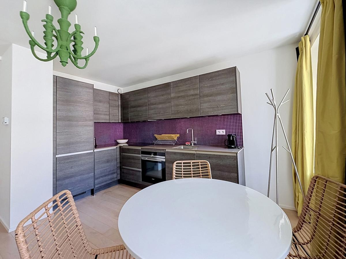 Royale / Congrès : Bel appartement meublé