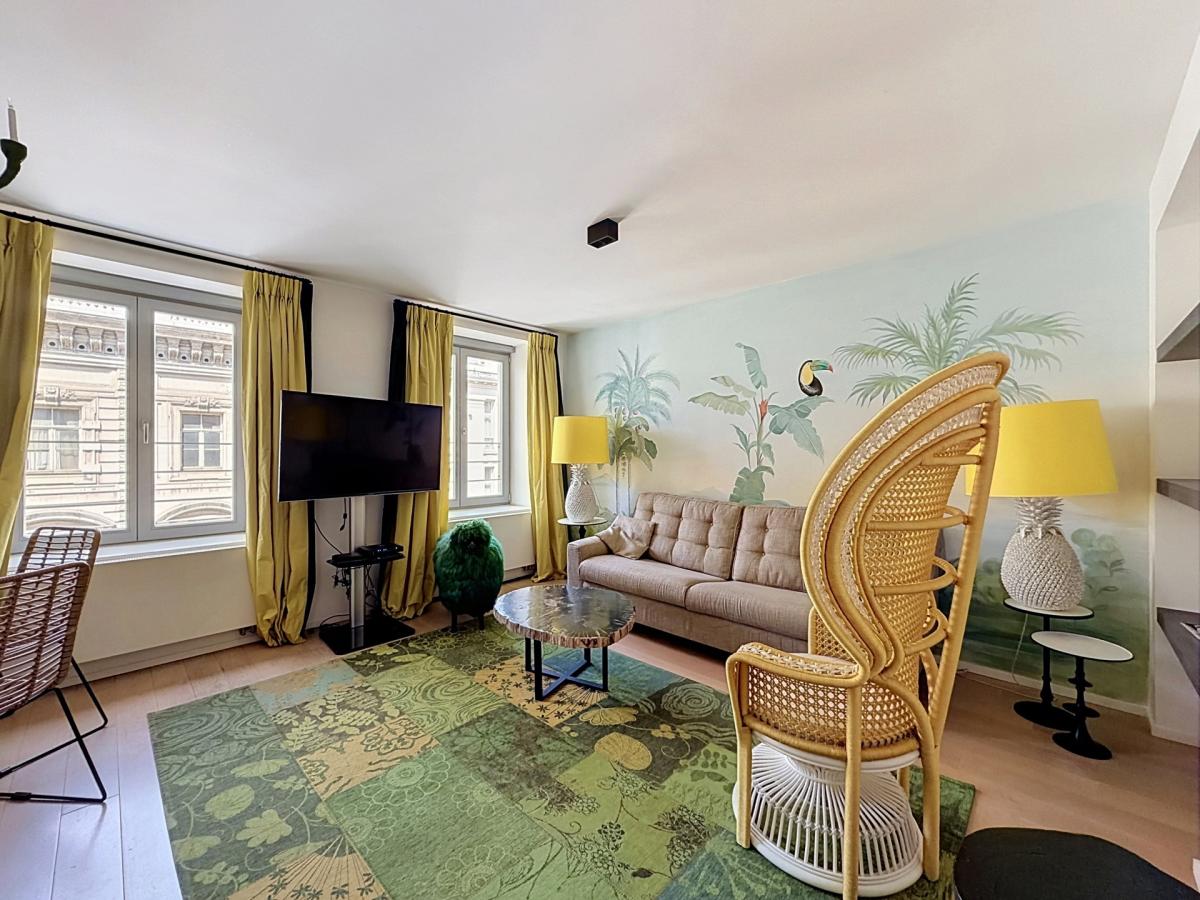 Royale / Congrès : Bel appartement meublé
