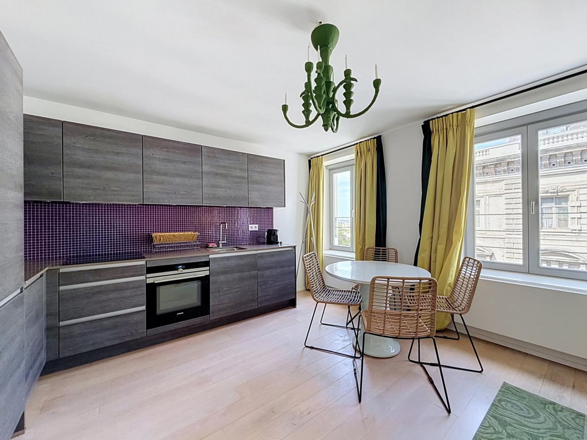 Royale / Congrès : Bel appartement meublé