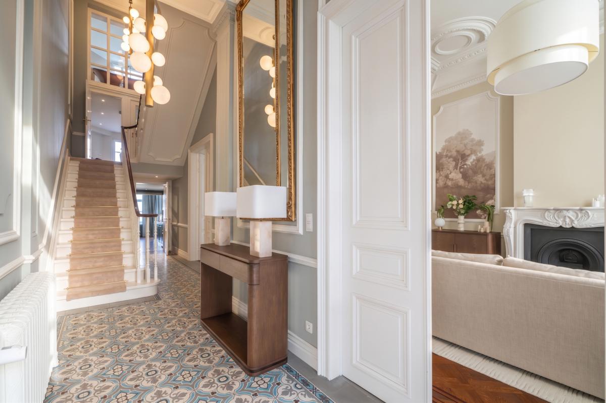 Sq. Marie-Louise : Magnifique maison de maitre 8ch + jardin
