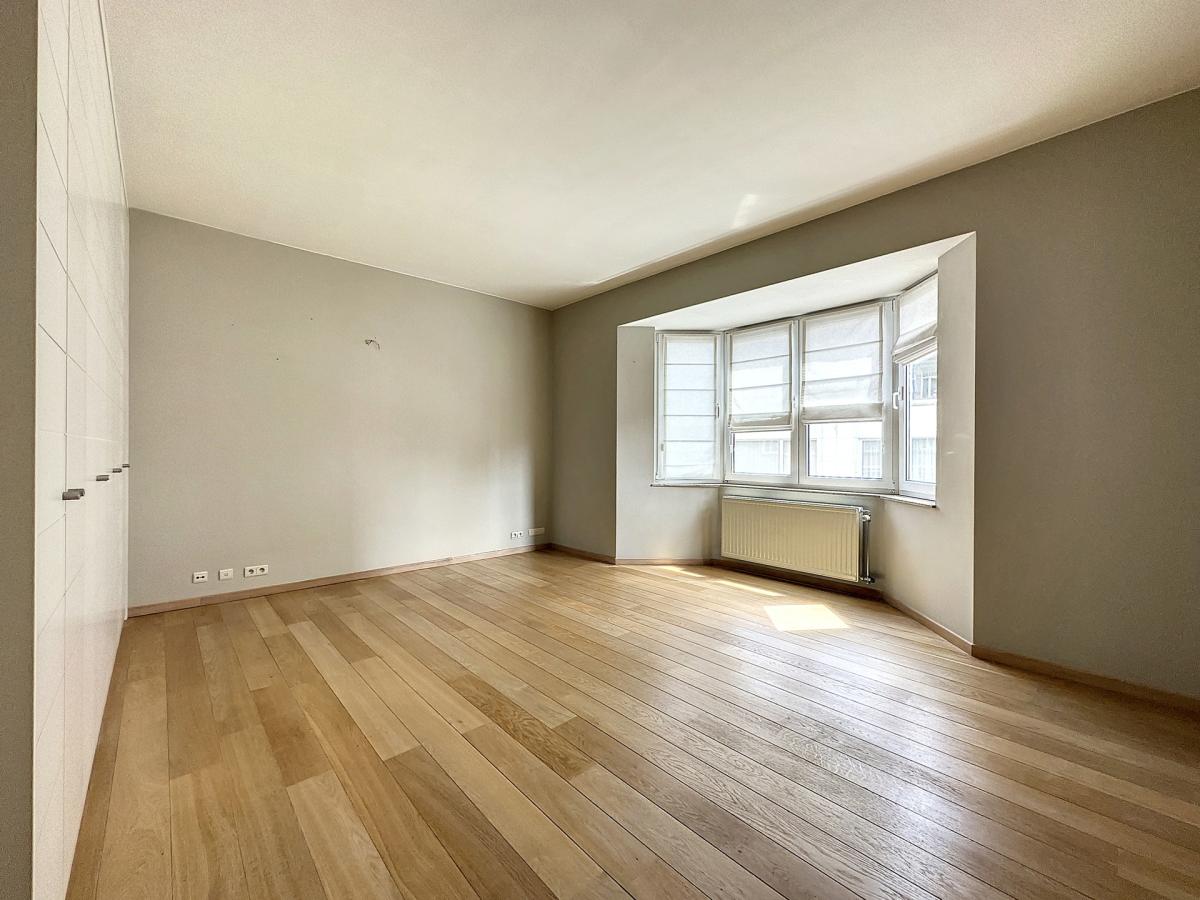 Pl. Brugmann/Châtelain : Superbe duplex 4 chambres 