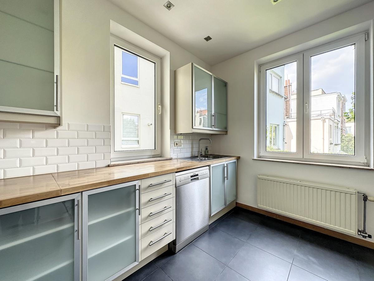 Pl. Brugmann/Châtelain : Superbe duplex 4 chambres 