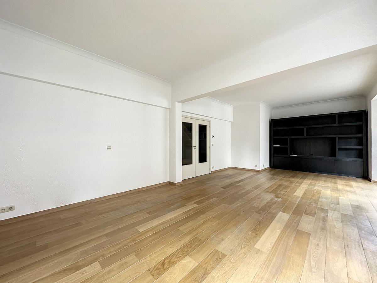 Pl. Brugmann/Châtelain : Superbe duplex 4 chambres 