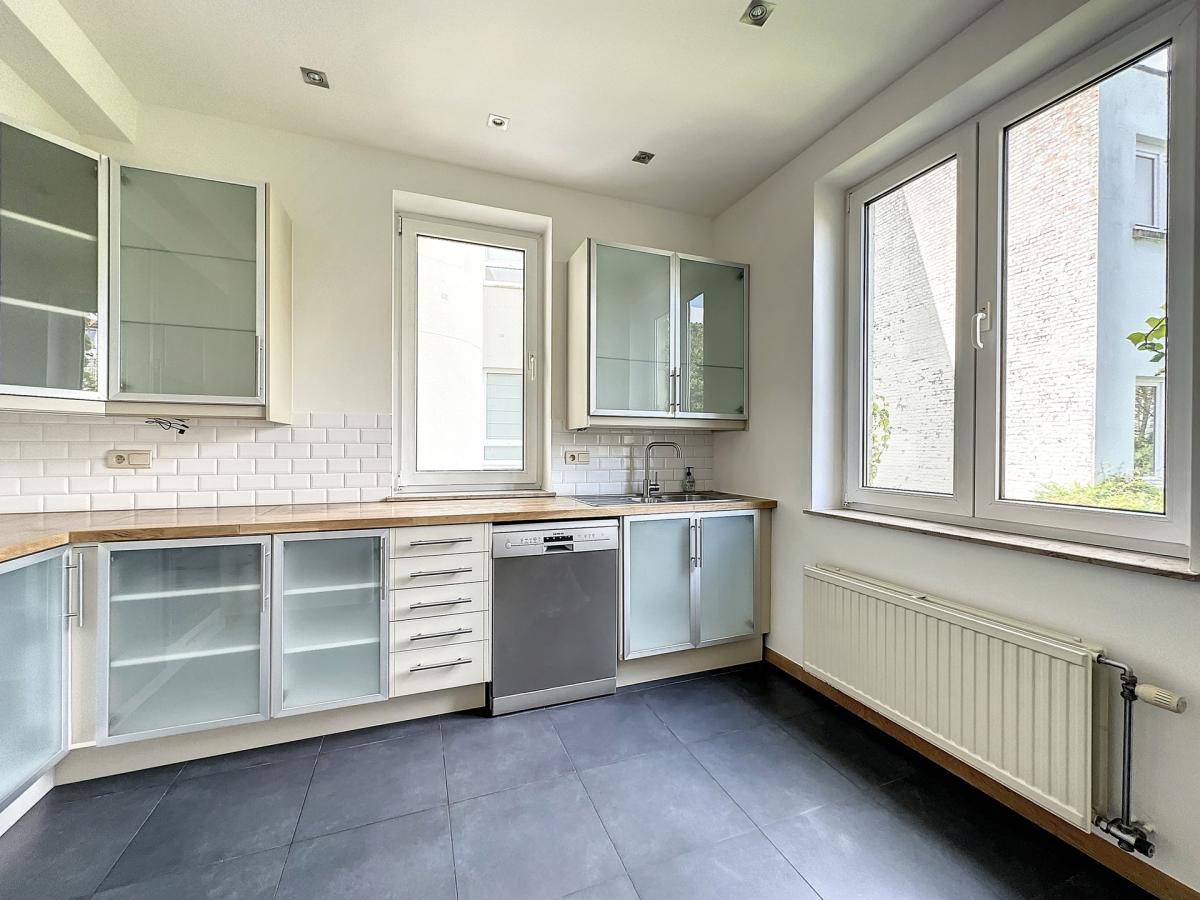 Pl. Brugmann/Châtelain : Superbe duplex 4 chambres 
