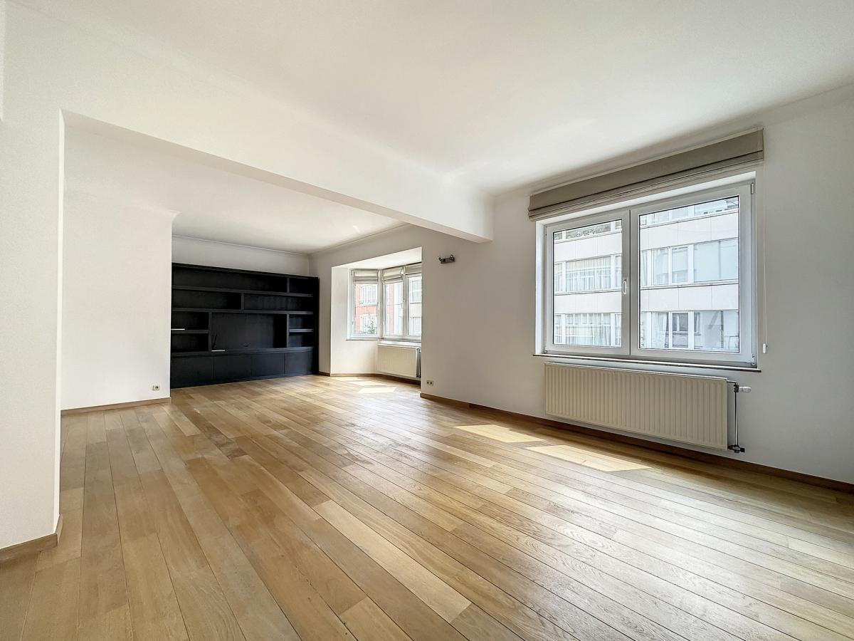 Pl. Brugmann/Châtelain : Superbe duplex 4 chambres 