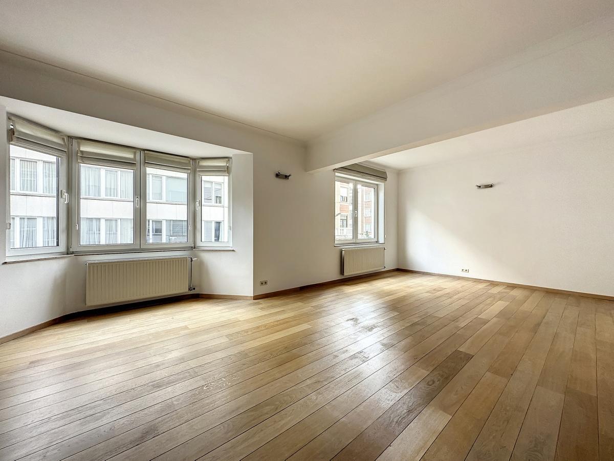 Pl. Brugmann/Châtelain : Superbe duplex 4 chambres 