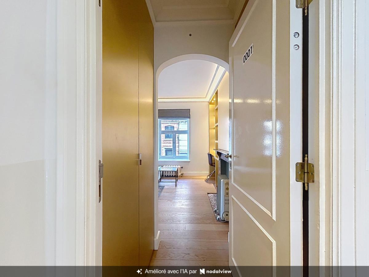 Sablon : Superbe appartement 1 chambre meublé