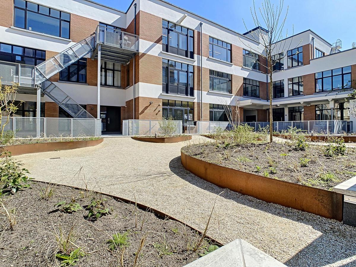Couronne : Bel appartement récent 1 chambre + terrasse