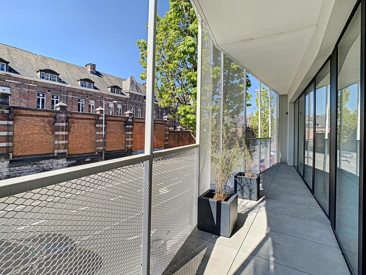Couronne : Bel appartement récent 1 chambre + terrasse