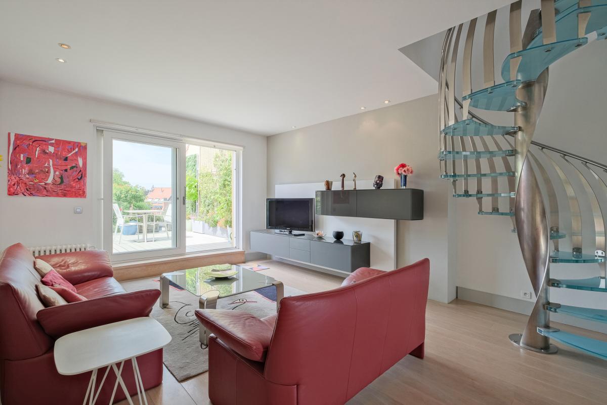Place Brugmann, sublime triplex 3 ch  rénové avec terrasse