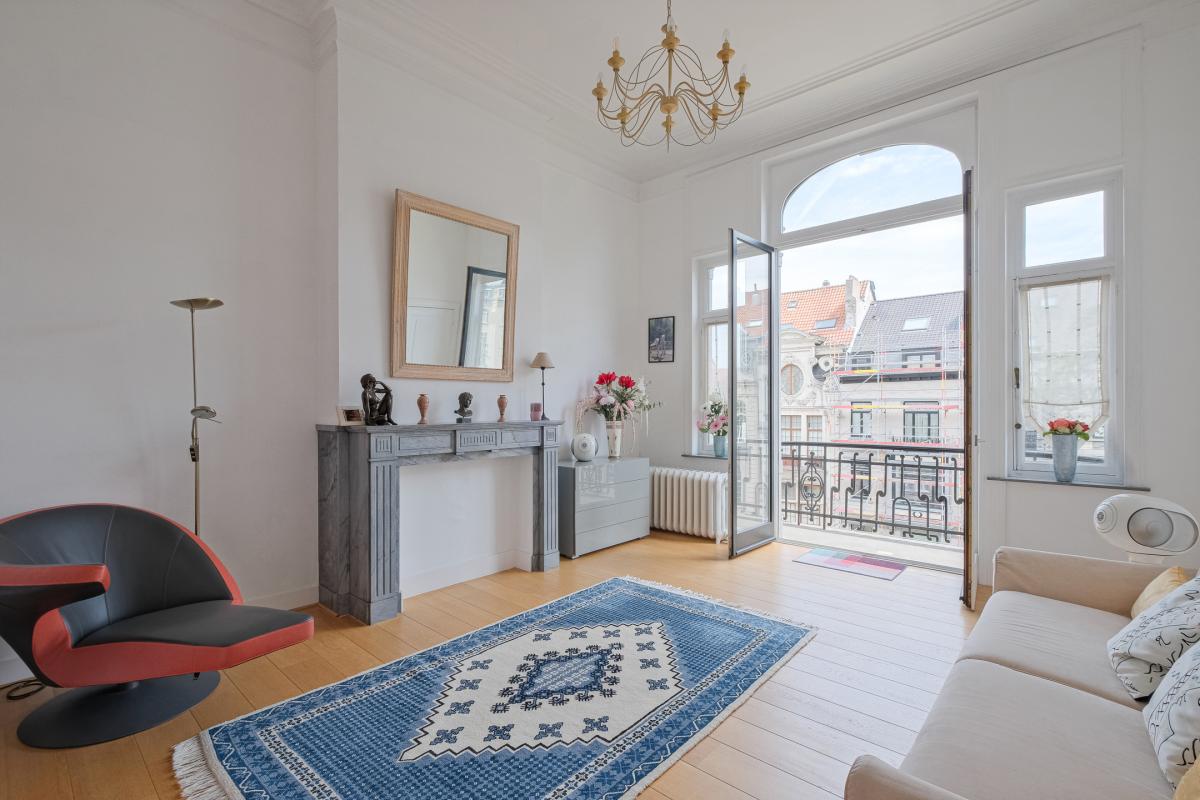 Place Brugmann, sublime triplex 3 ch  rénové avec terrasse