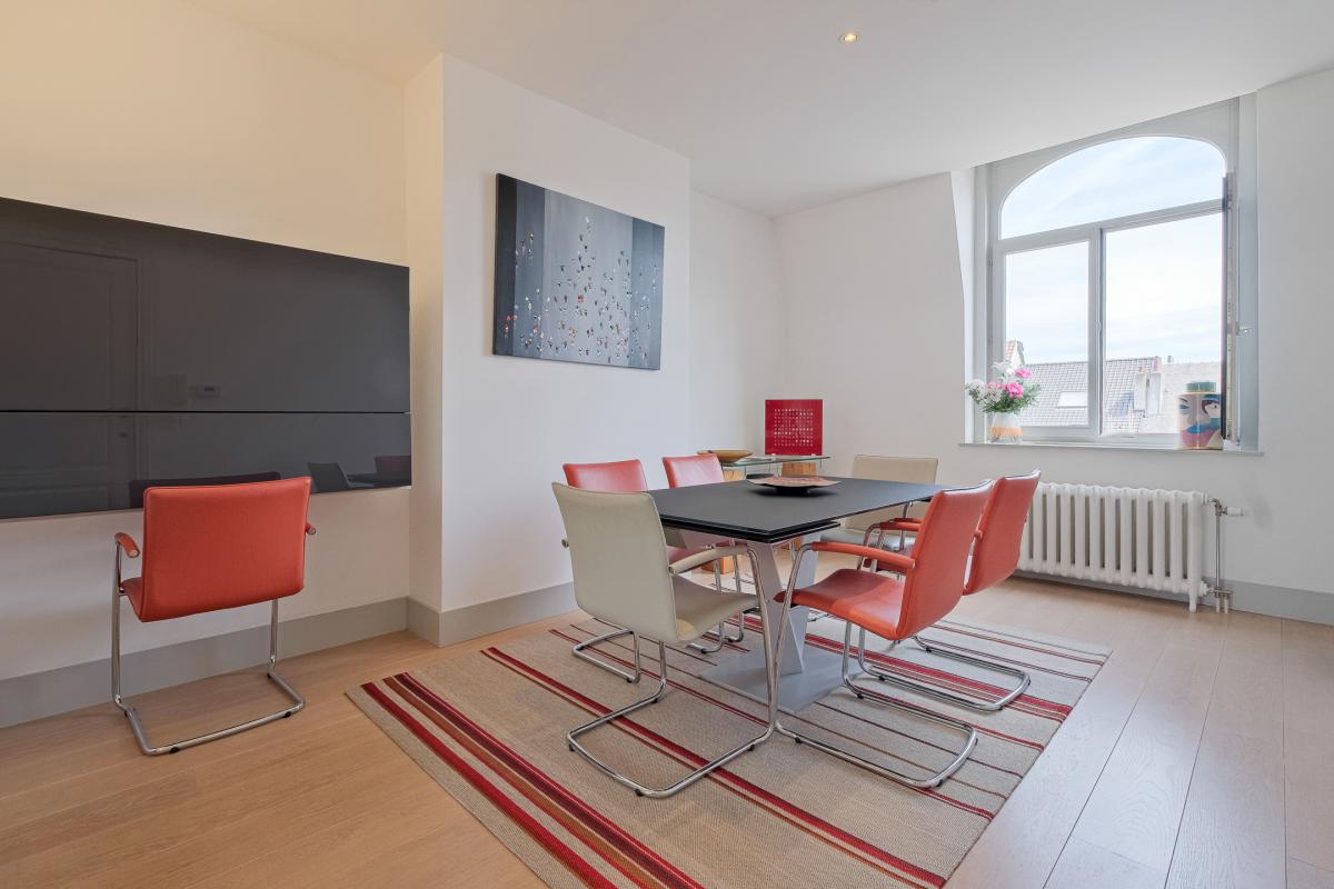Place Brugmann, sublime triplex 3 ch  rénové avec terrasse