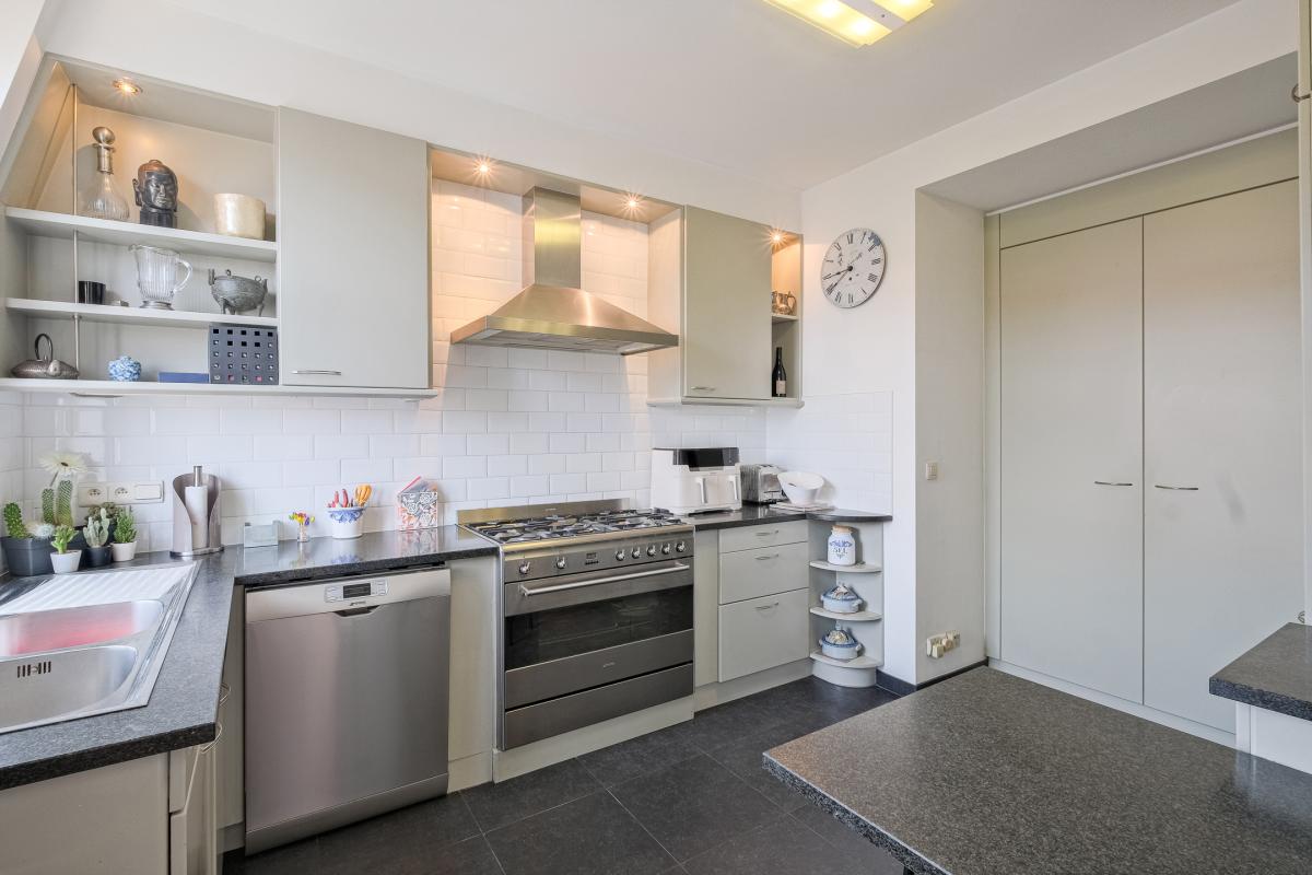 Place Brugmann, sublime triplex 3 ch  rénové avec terrasse