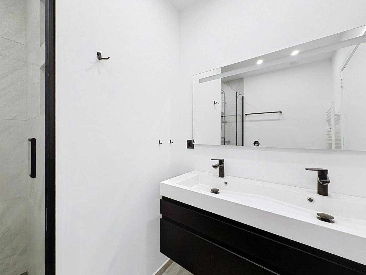 Churchill / Molière : Superbe appartement remis à neuf