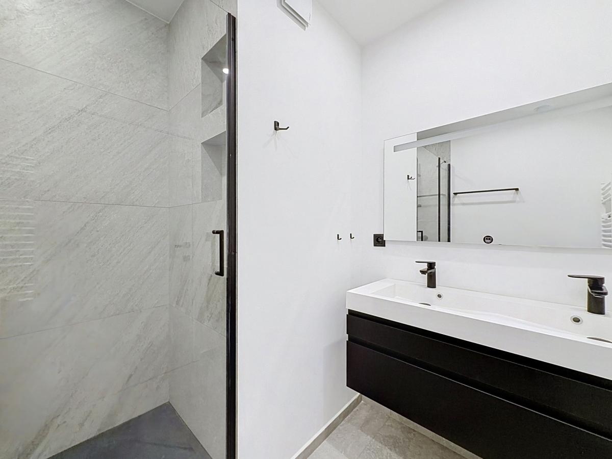 Churchill / Molière : Superbe appartement remis à neuf