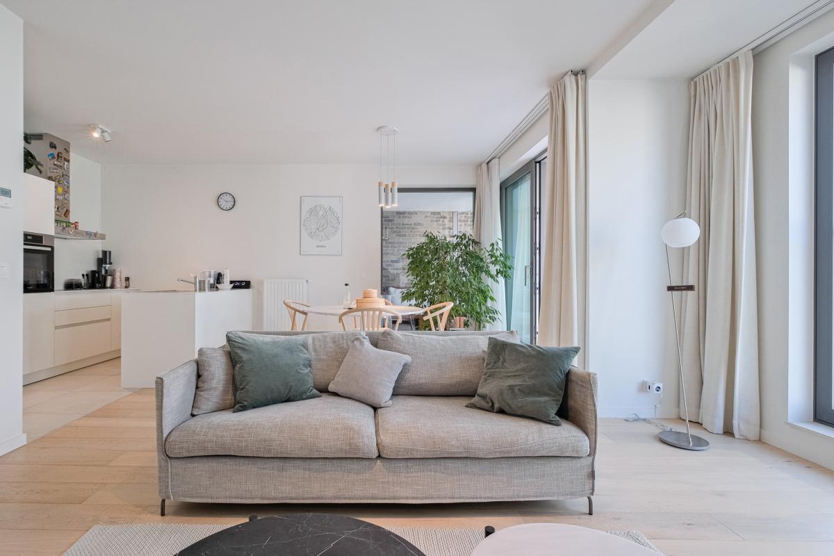 Cinquantenaire: magnifique appt 2020, terrasse et parking 