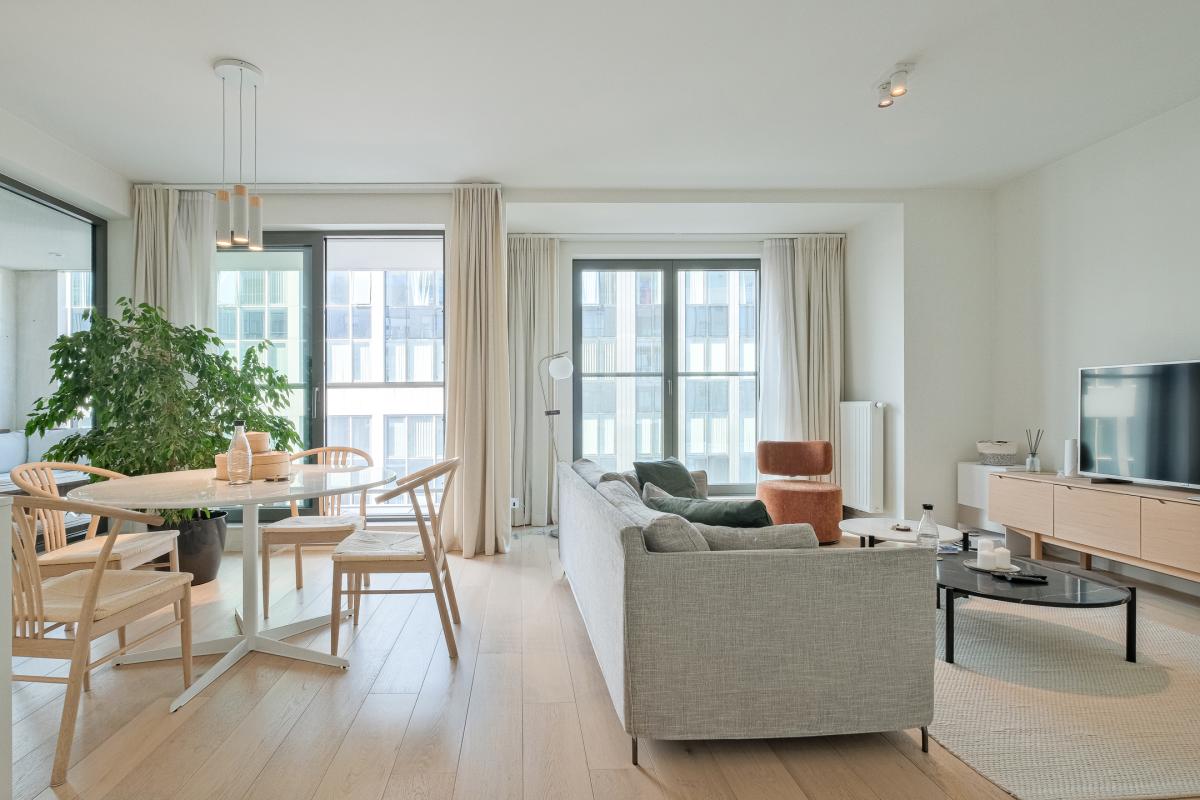 Cinquantenaire: magnifique appt 2020, terrasse et parking 