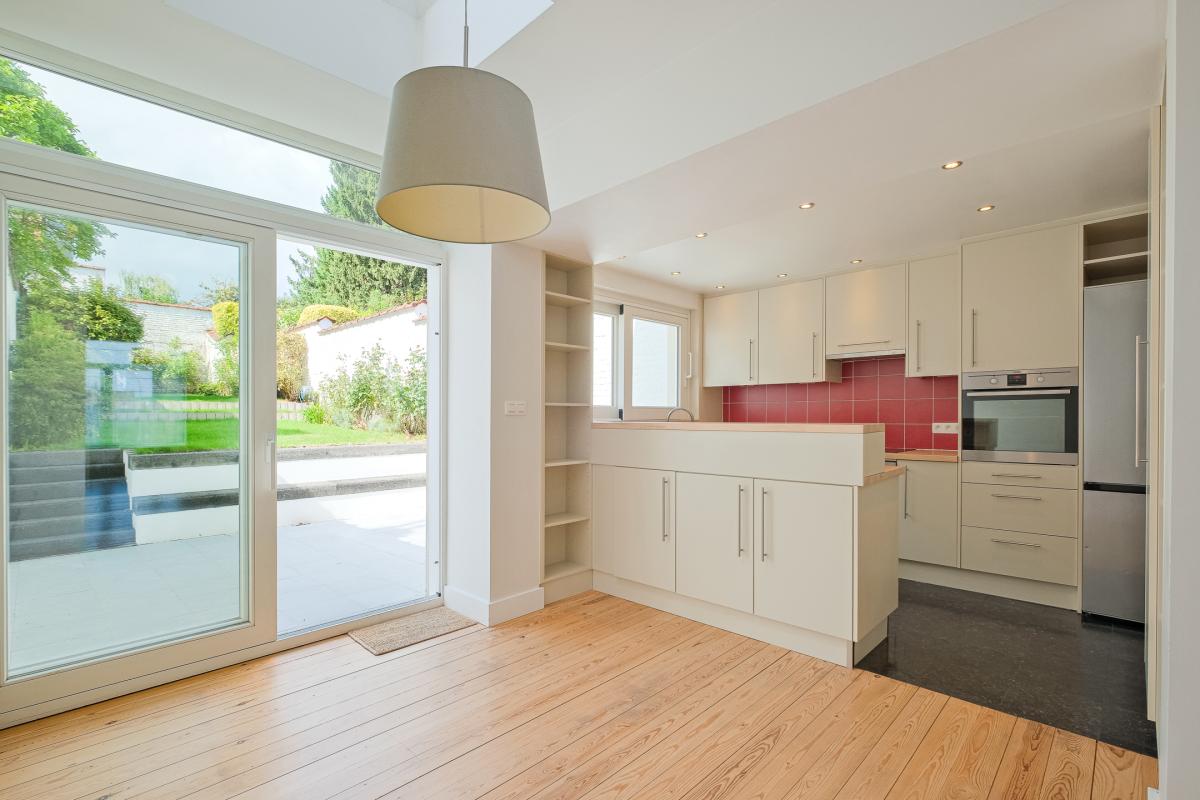 Uccle, Ravissante maison rénovée 5 ch avec jardin