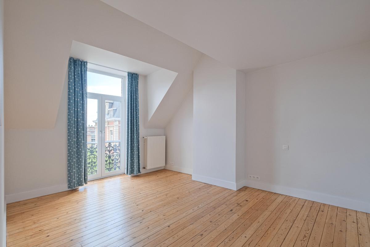 Uccle, Ravissante maison rénovée 5 ch avec jardin