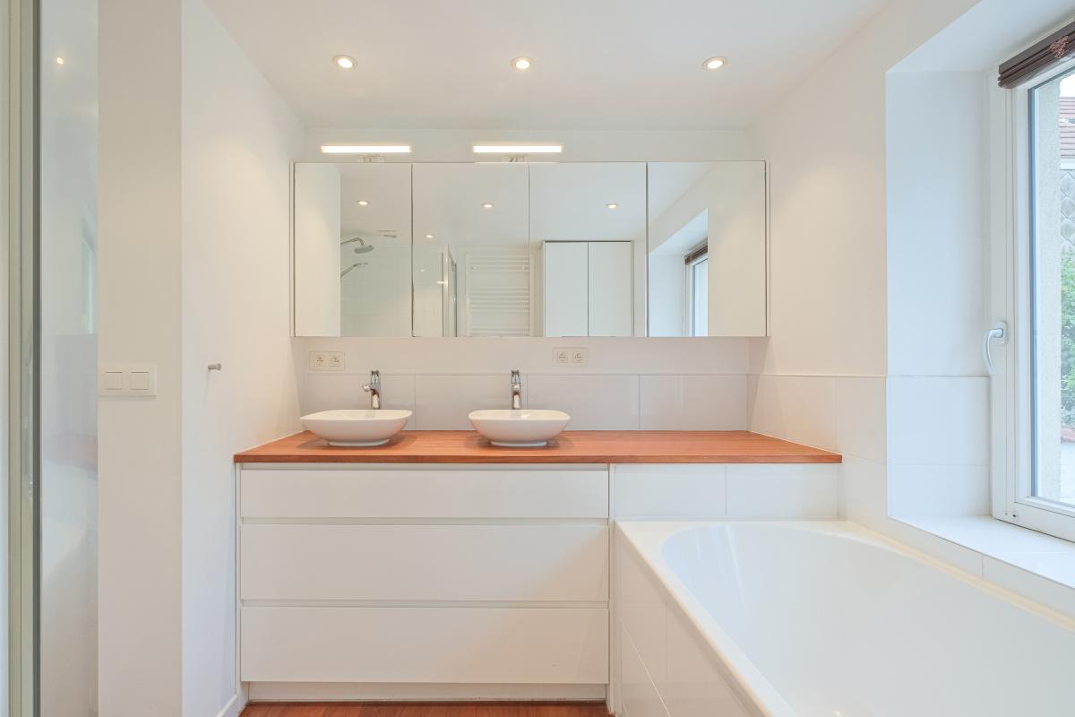 Uccle, Ravissante maison rénovée 5 ch avec jardin