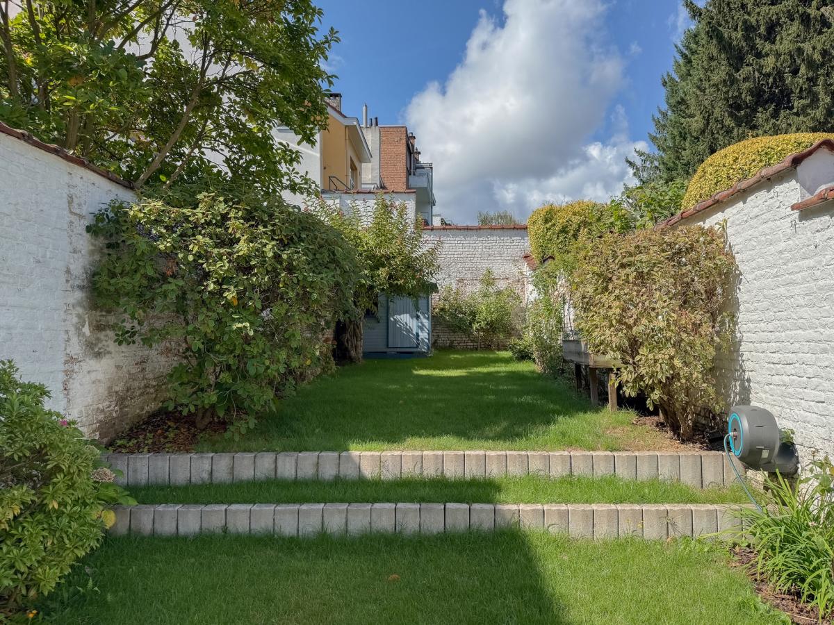 Uccle, Ravissante maison rénovée 5 ch avec jardin