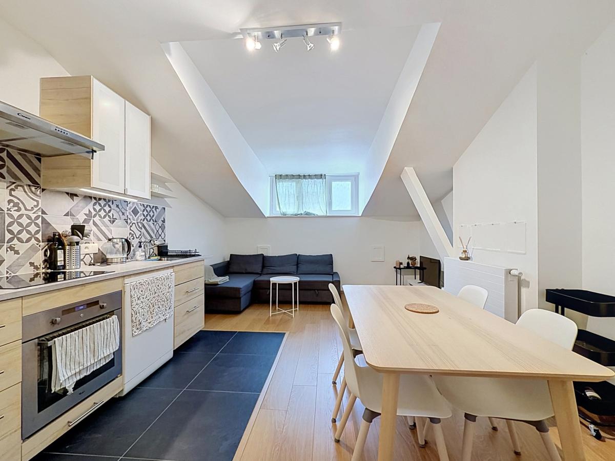 Haut de Saint-Gilles : Beau studio meublé