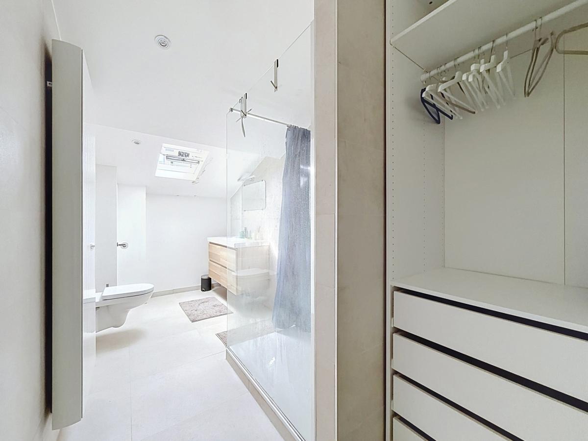 Haut de Saint-Gilles : Beau studio meublé