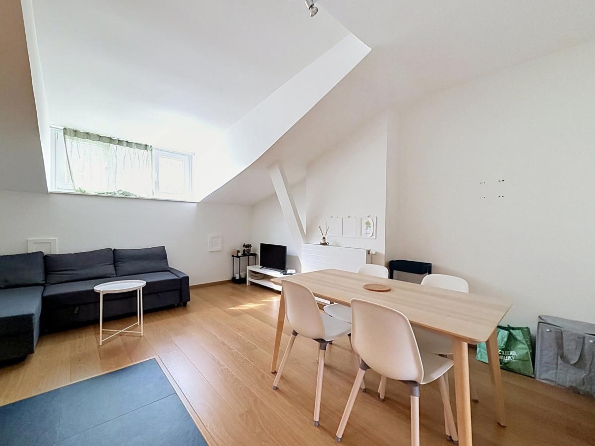 Haut de Saint-Gilles : Beau studio meublé