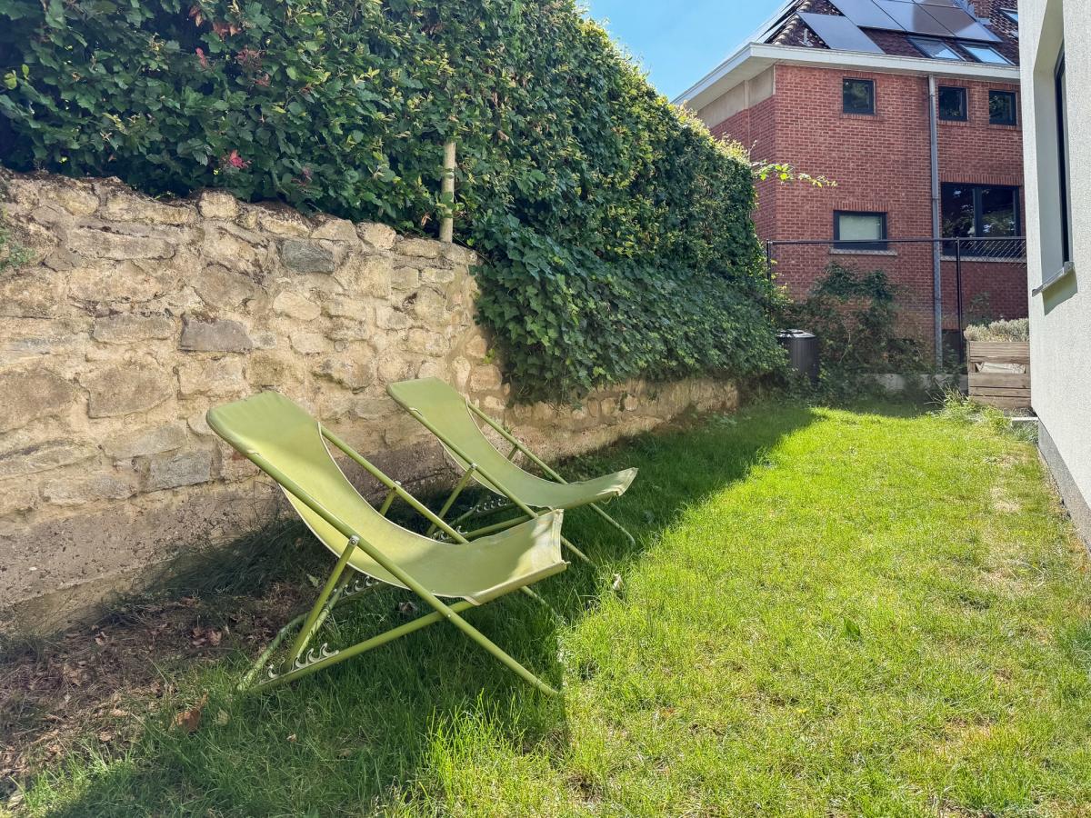 Chant d'oiseau: maison passive jardin S-O,  prof. libérale