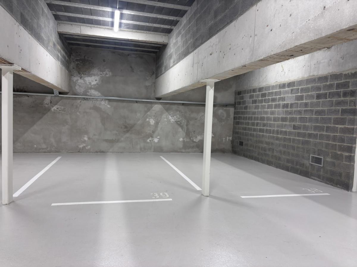 Av. Molière 113-115 - Emplacement de parking 