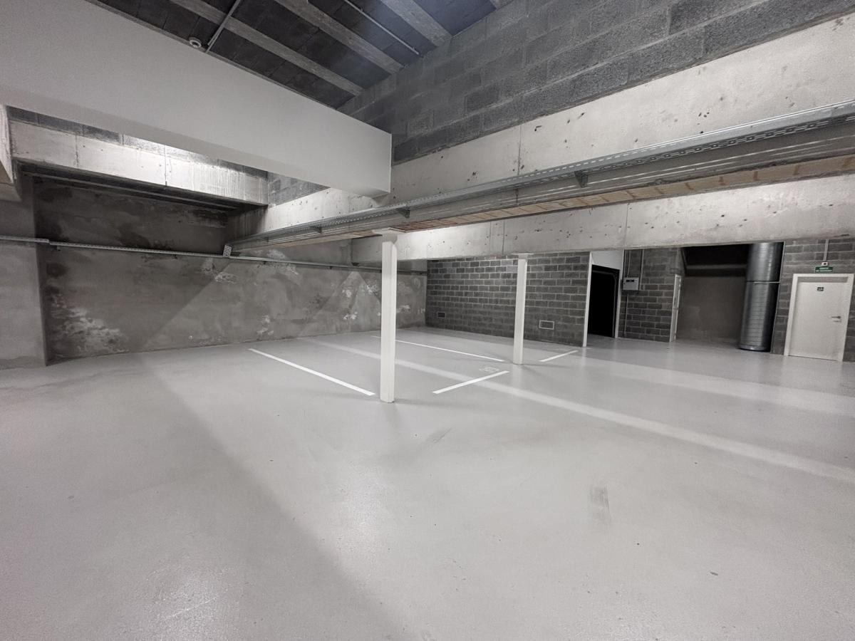 Av. Molière 113-115 - Emplacement de parking 