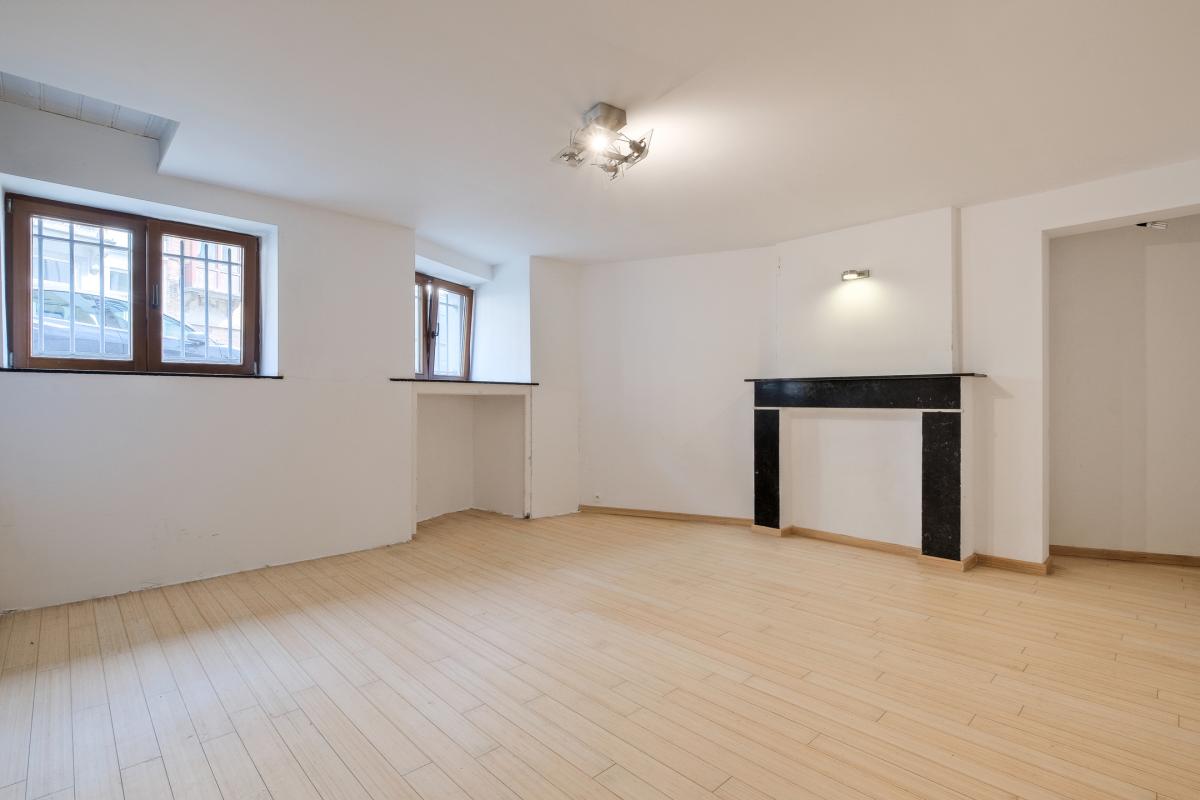 Sq. Marie-Louise: beau duplex + jardin, profession libérale