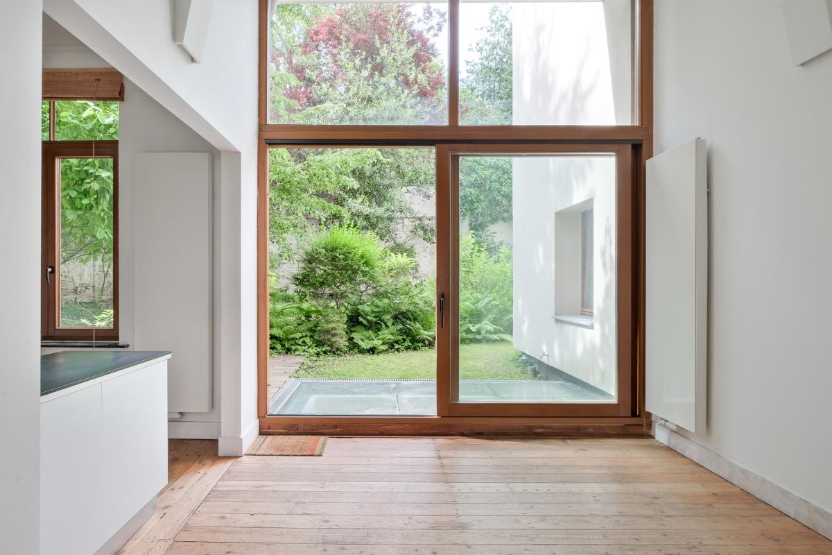 Sq. Marie-Louise: beau duplex + jardin, profession libérale
