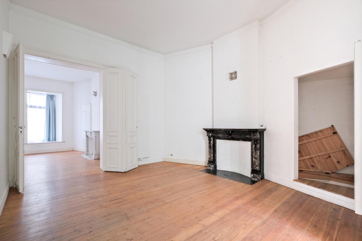 Sq. Marie-Louise: beau duplex + jardin, profession libérale
