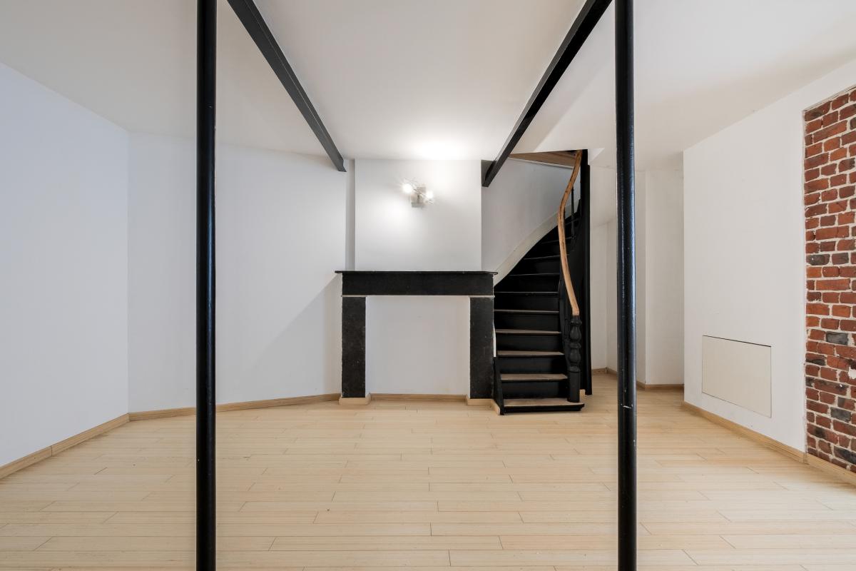 Sq. Marie-Louise: beau duplex + jardin, profession libérale