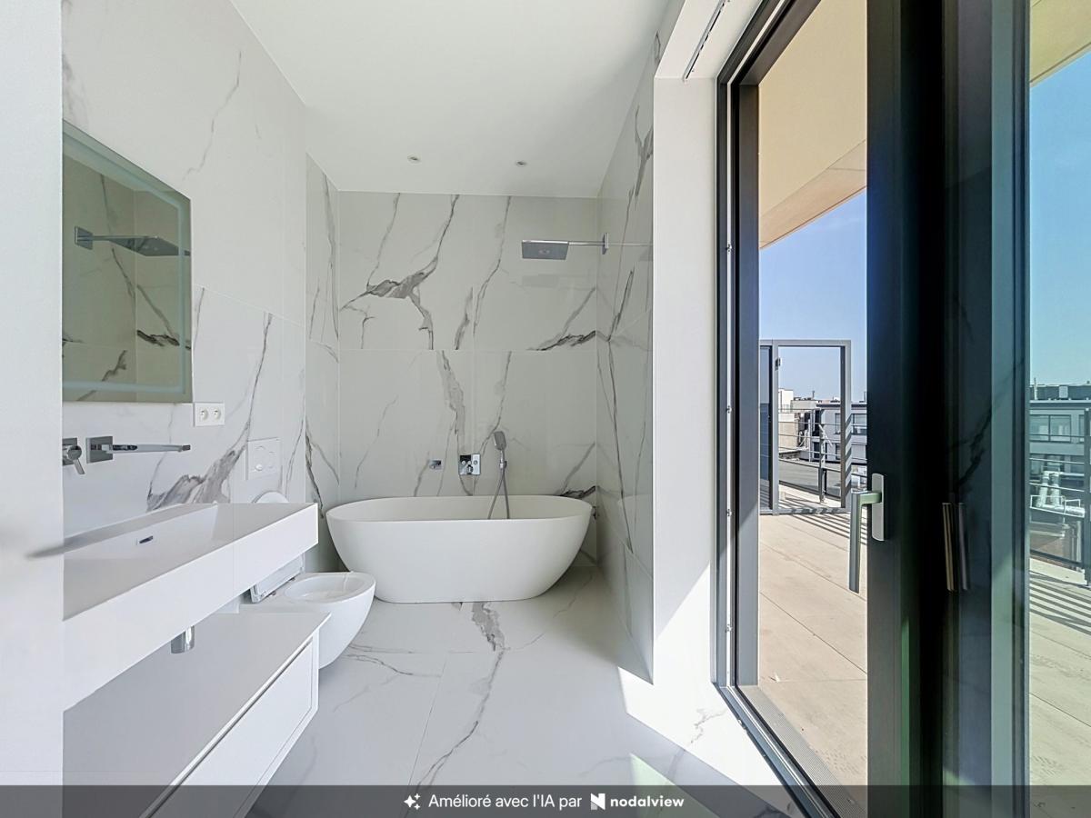Cond'Or : Penthouse neuf d'exception 3 ch. + 75 m² terrasses