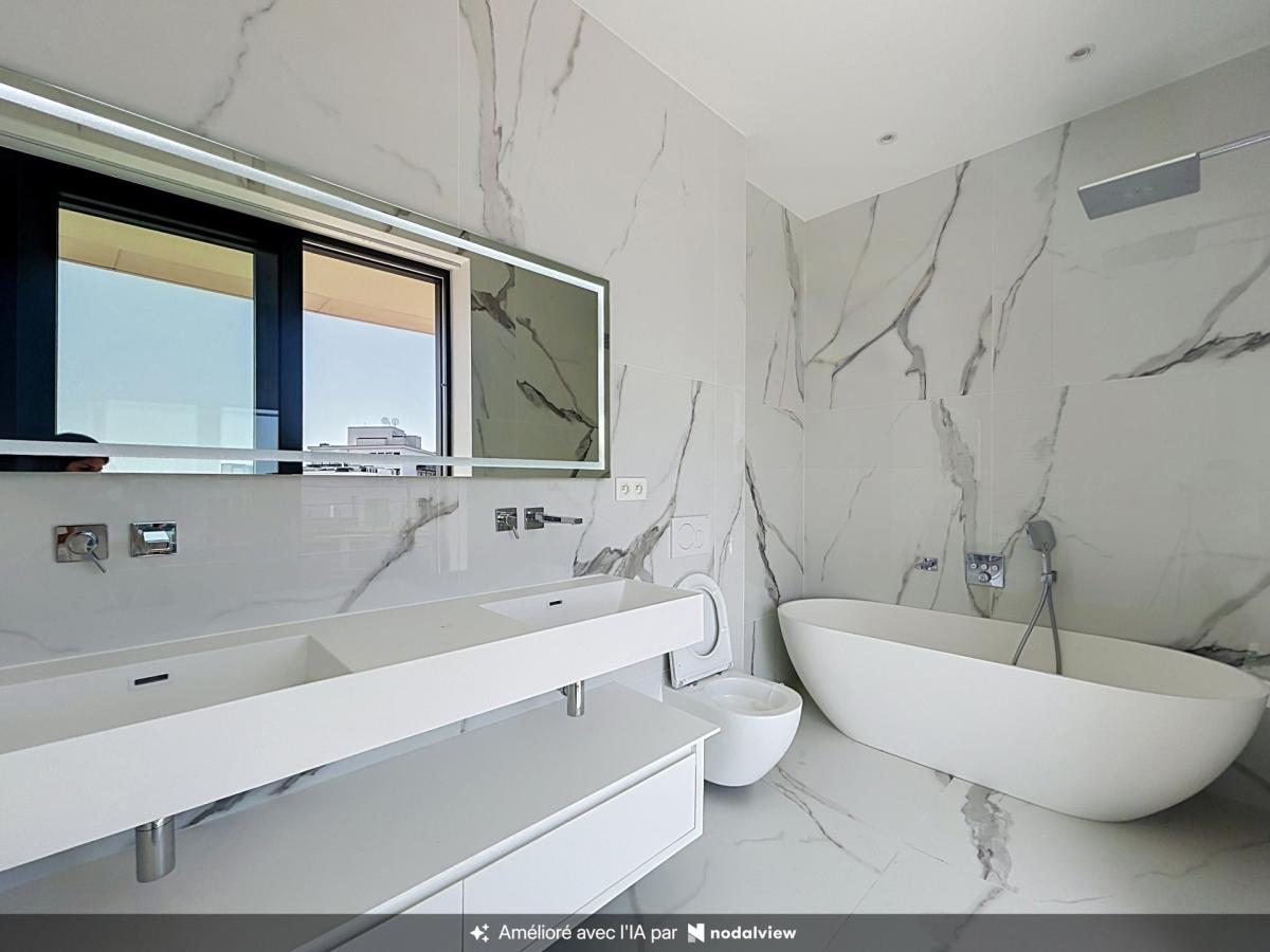 Cond'Or : Penthouse neuf d'exception 3 ch. + 75 m² terrasses